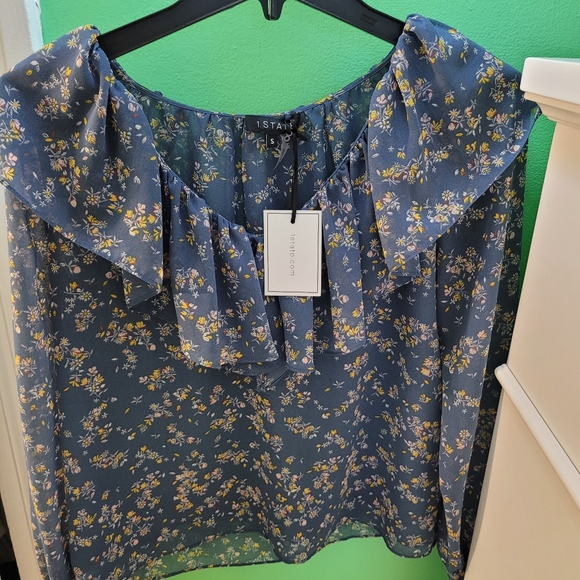 🆕️ 1. State Retro Bloom top - Picture 11 of 13